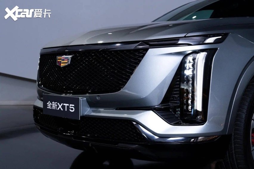 里外都升级了，全新凯迪拉克XT5近期发布，车身加长，配2.0T