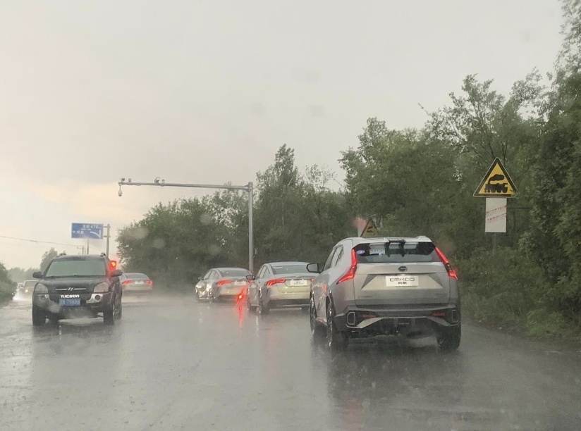 一箱油最长跑1711km，百公里油耗3.2L，钜浪混动GMC 2.0