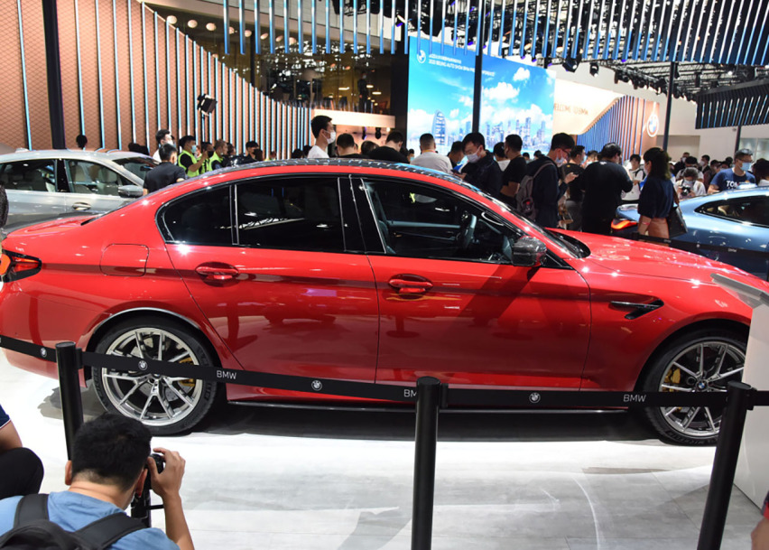 4.4T+8AT的宝马，售价143.89万，不好驾驭的M5