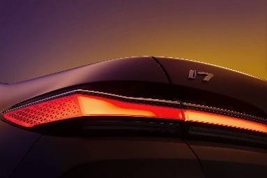 创新BMW i7亮相成都，领航宝马集团电动化和可持续发展