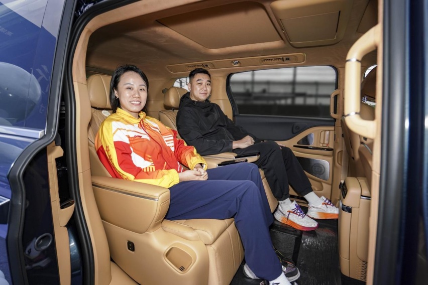 好车那么多，奥运冠军赵芸蕾夫妇为何偏偏看重全新岚图梦想家？