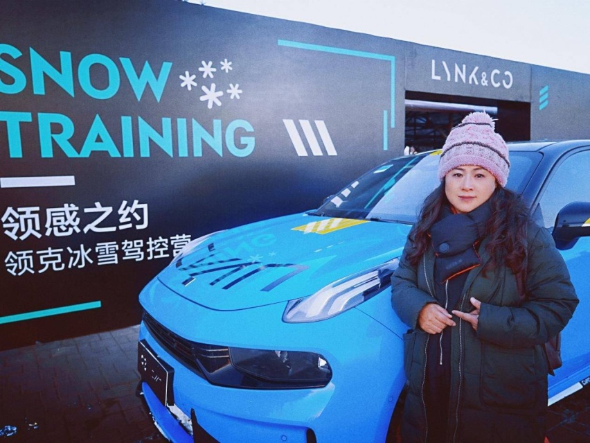 试驾官丨国产性能车天花板，在雪地漂移是种什么体验？