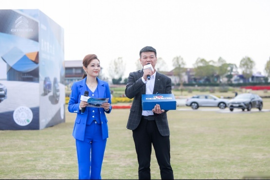 承诺“客户在哪，服务就在哪”，凡尔赛C5 X本月计划交付超5000辆