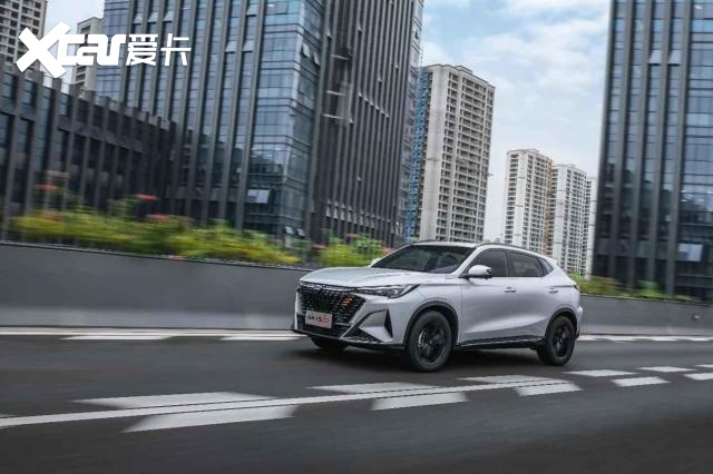 欧尚X5 PLUS携欧尚X5经典款正式上市，售价区间8.89万-11.