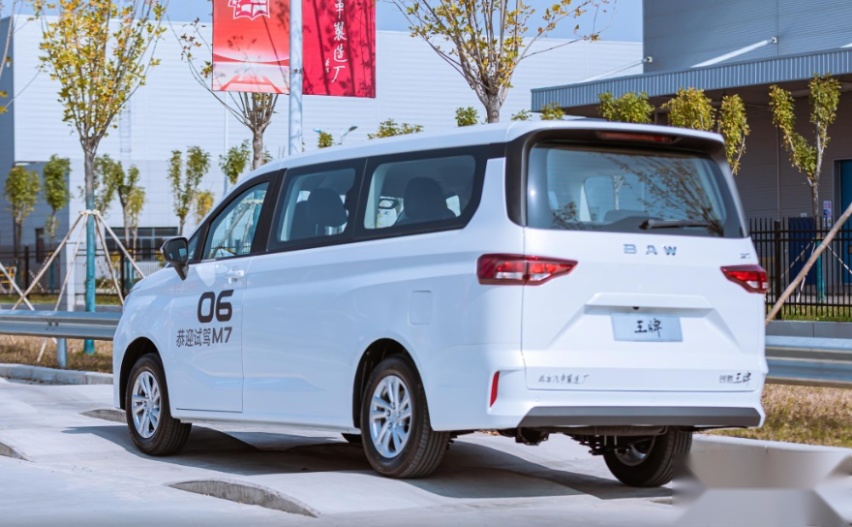 王牌M7新款来袭，你会选择吗？虽采用2.0L引擎，但我不满意