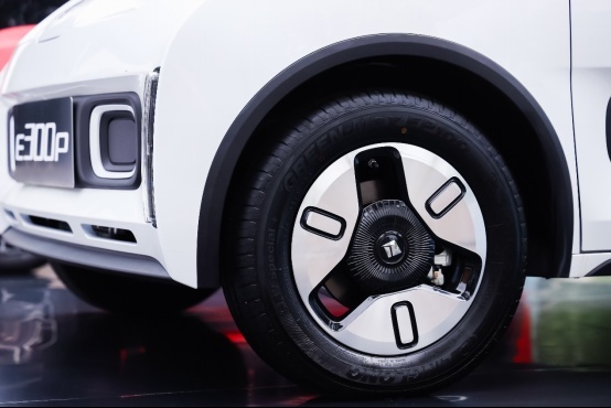新宝骏智能科幻座驾E300/E300Plus正式上市