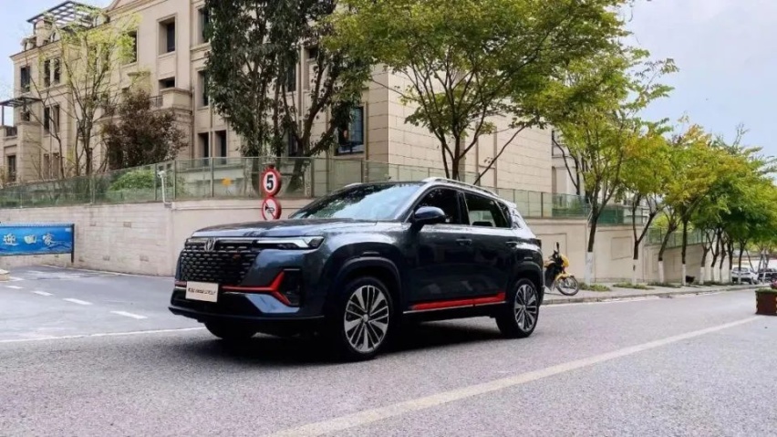 入手人生第一台车，这几款小型SUV可还行？优缺点都告诉你！