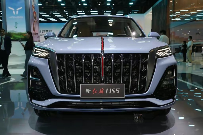 红旗HS5落地分享，低配成交价已不到15万，这些缺点你能接受吗？