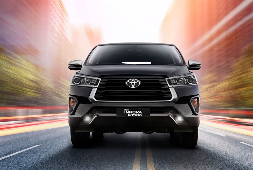 丰田Innova crysta官图正式发布，被誉为小号赛那