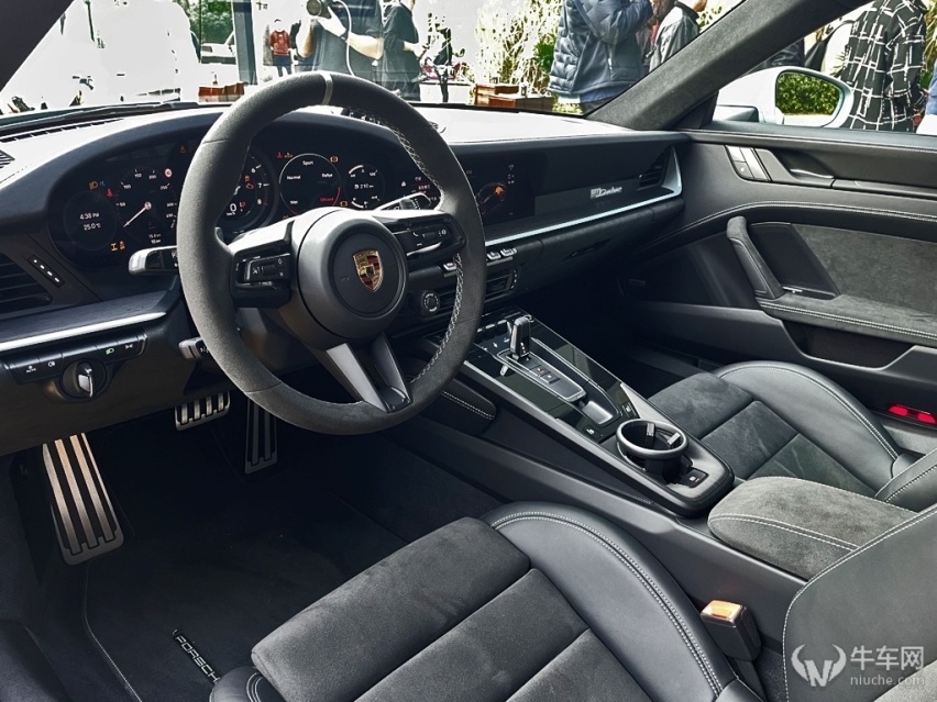 实拍：能越野的双门跑车，保时捷911 Dakar中国首发