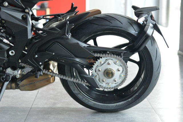 最便宜的MV奥古斯塔 Brutale 800 Rosso到店实拍