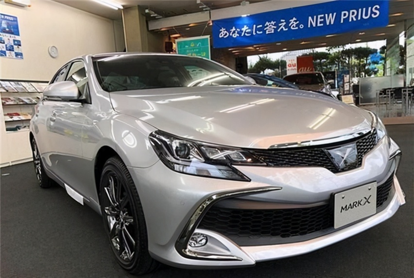 后驱V6+8AT，比亚洲龙更加帅气，丰田新款锐志来了