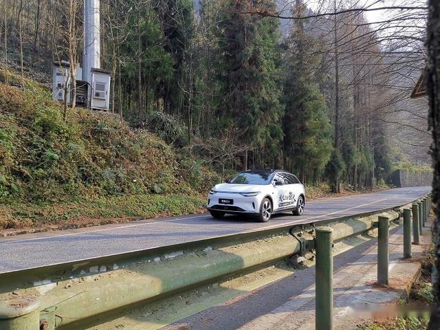 没有槽点就是亮点？20万以下选纯电SUV，零跑C11够实在