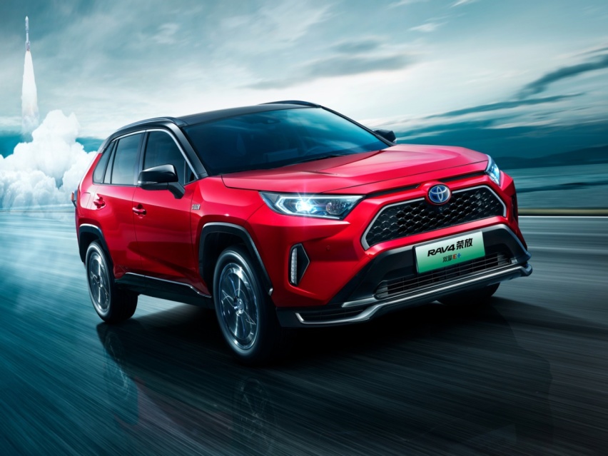 吉利银河L7对比一汽丰田RAV4荣放双擎E+ 差距这么大？