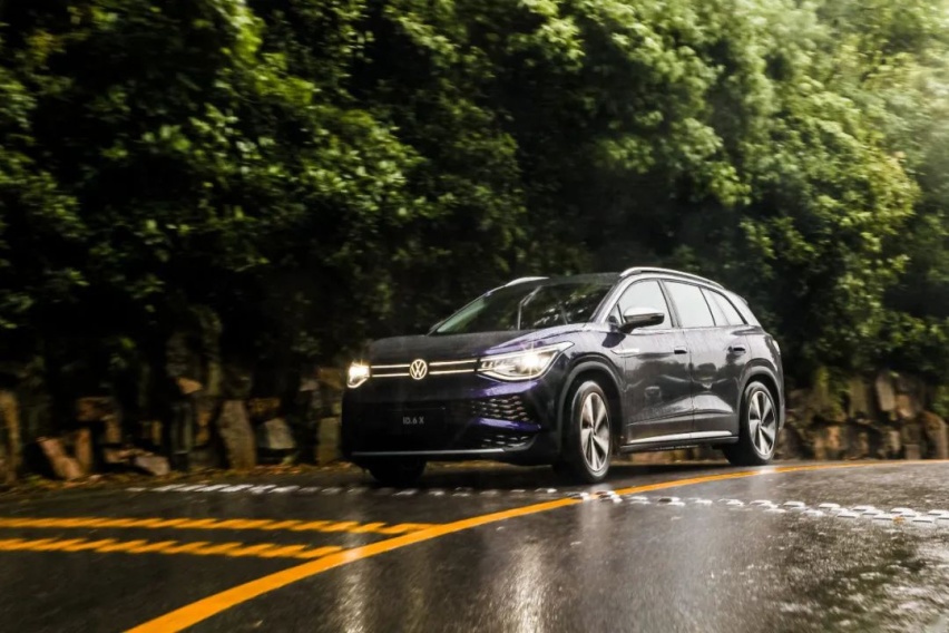 30万以内唯一一台合资7座纯电SUV 试驾上汽大众ID.6 X
