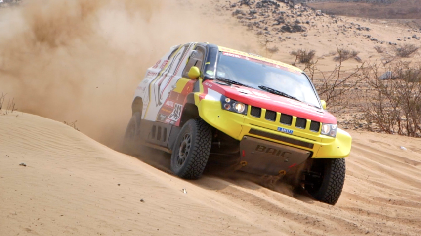 敢与达喀尔传奇车手交锋 BJ40这次“野“大了！