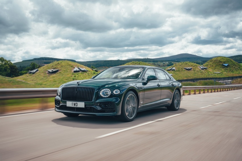 新车丨宾利发布飞驰插混车型——2.9L V6 发动机，综合续航超700
