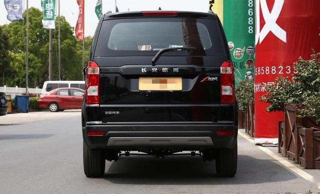 长安欧尚X70A现仅4.54万，国六排放，还是7座车