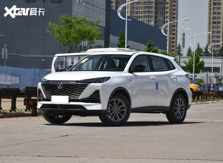 长安再次迎来换代!全新suv不足十万外观时尚,搭载蓝鲸1.5t引擎