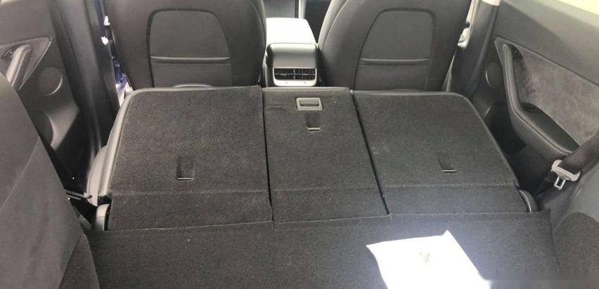 Model Y细节实拍图曝光 对比Model 3有这些不同