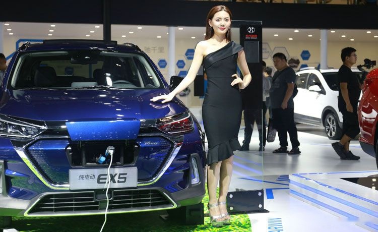 成都车展漂亮车模盘点，你确定不来看看？
