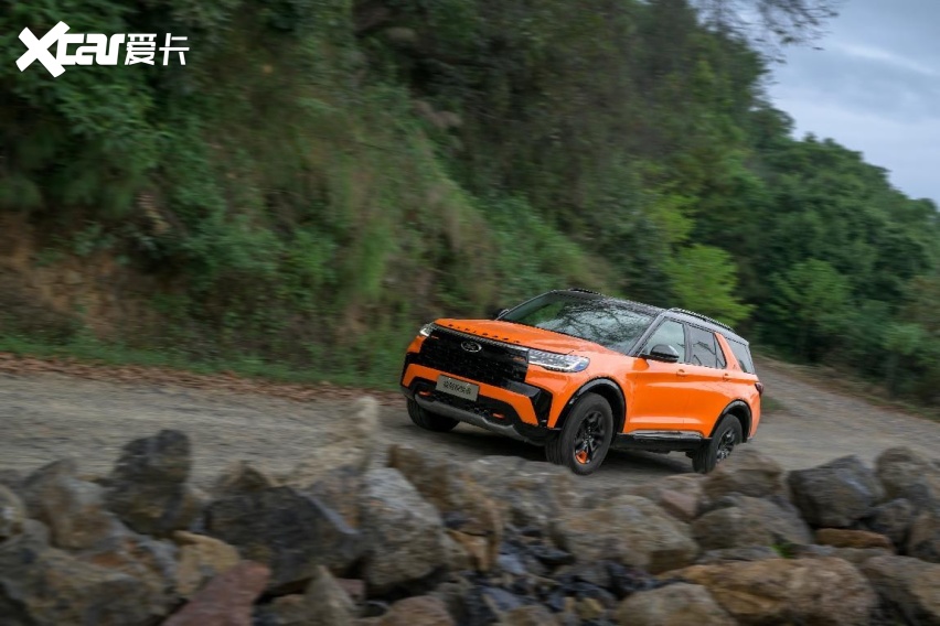 售36.98万元/5座/2.3T动力，福特探险者昆仑穿越版上市