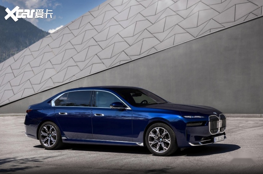 5月份豪华车大幅度降价,13万就能买中级车靠谱吗?