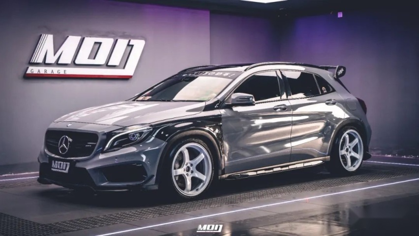 忽悠母亲买了辆奔驰GLA45 AMG，我将它改出了