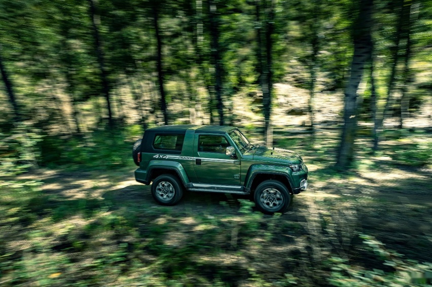 短轴+三把锁，BJ40致敬2020版上市