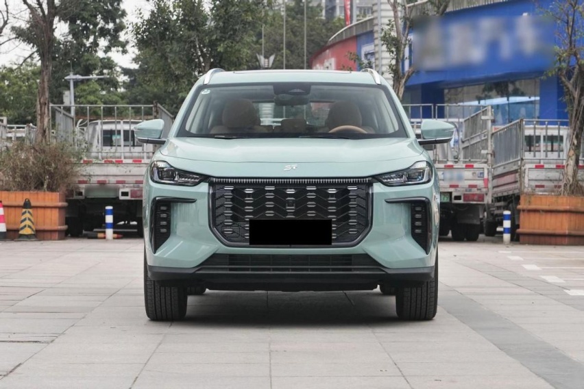 捷途中型SUV推新×2：X90 PRO预售，X70 C-DM到店