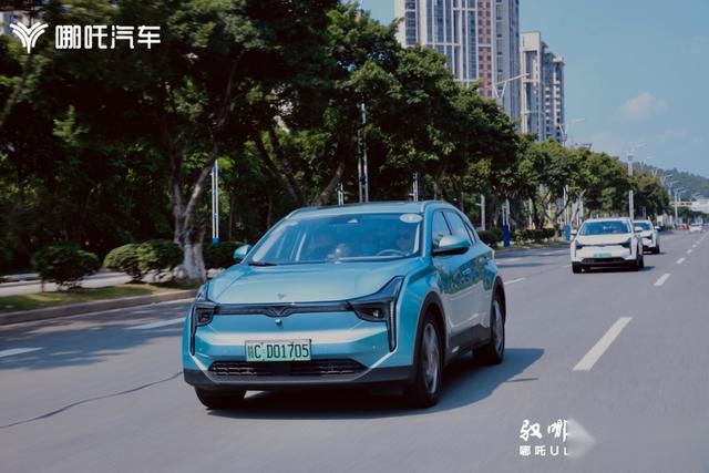 百万豪车都没有的新体验，哪吒U是最懂你的那台新能源车吗？