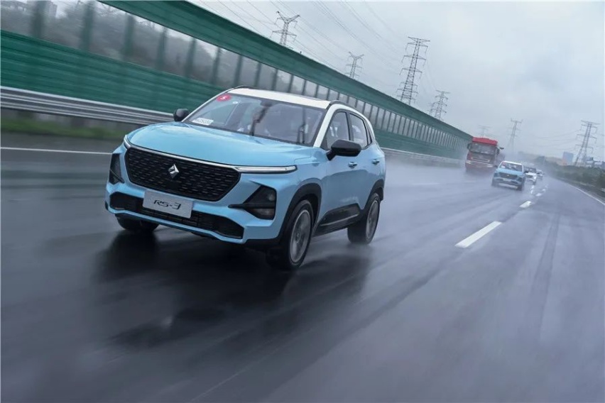 8.78万起，新增1.5T，新宝骏RS-3哪款更值得买？