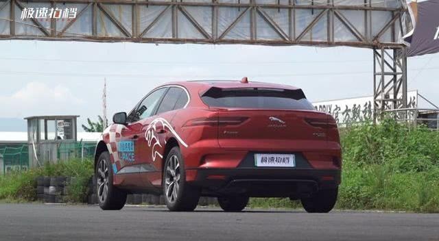 加速4秒多的SUV 赛道上能跑多快？Jacky、小乔激试捷豹