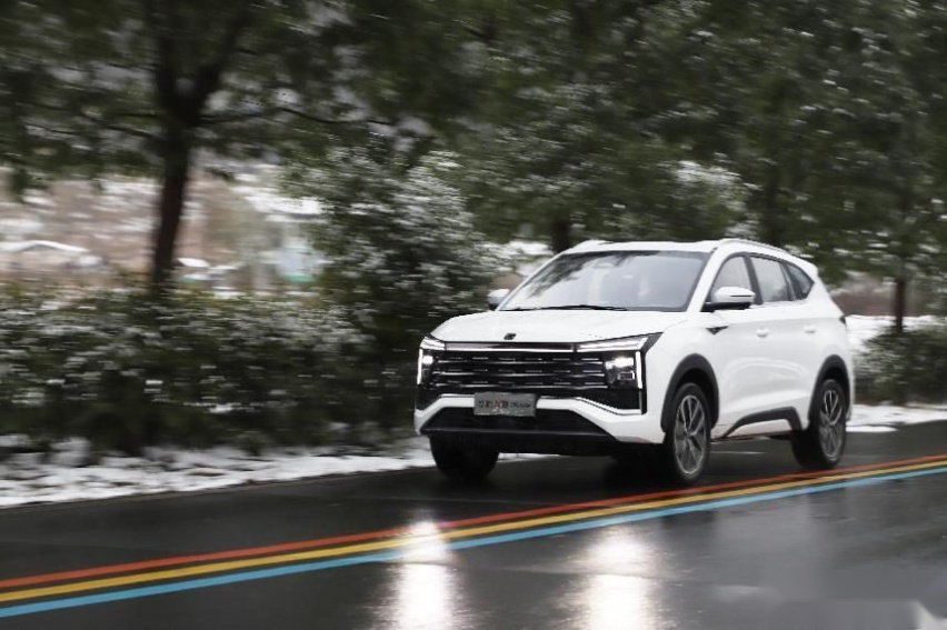 10万级七座SUV，居家大暖男，试驾思皓X8 PLUS