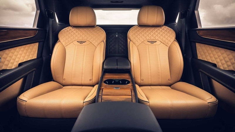 2021-bentley-bentayga-with-four-seat-comfort-specification3.jpg