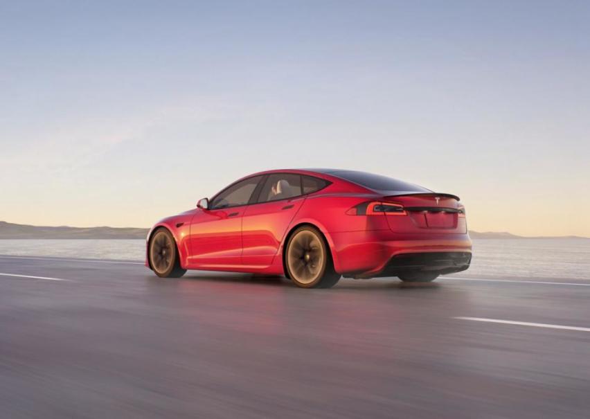 一超多强的特斯拉，推出的Model S Plaid，105.9万起都被