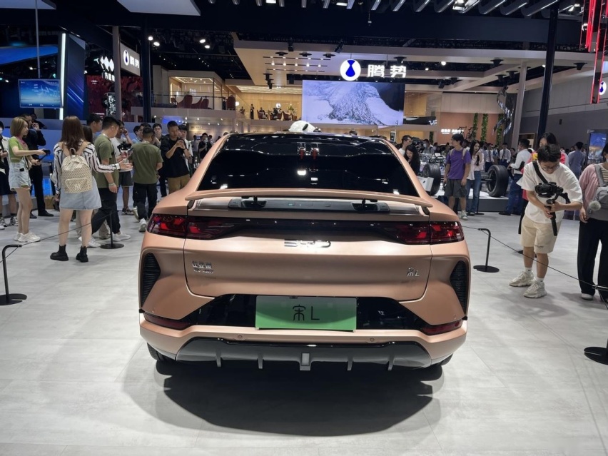 比亚迪最帅SUV!宋L有无框车门、电动尾翼等,这不比特斯拉好看?