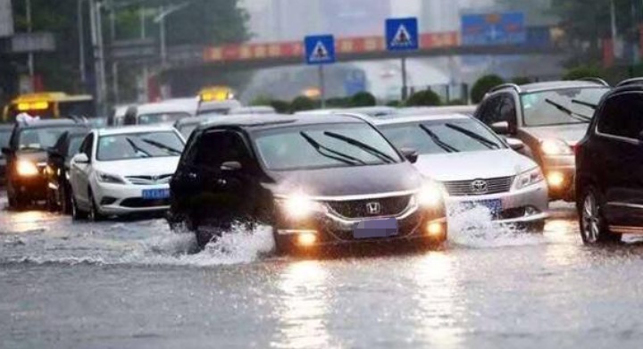 新能源车涉水、泡水怎么办？为了家人安全和保护财产一定要看看