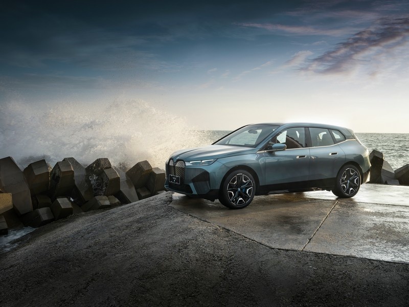 神秘面纱被揭开，全新一代BMW 7系和i7将于4月全球首发
