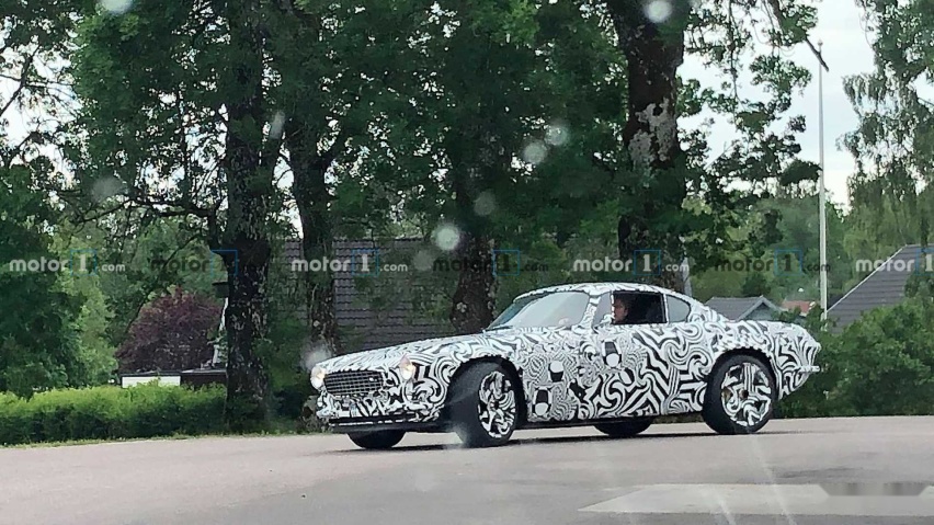 纪念P1800，或为定制复古车，极星P1800原型车谍照曝光