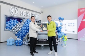 冠军的零压SPA座舱！丰配友跑完马拉松直接躺进风神L8