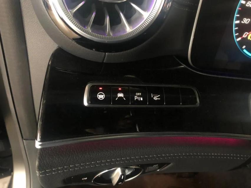 19款奔驰AMG GT50改装23P驾驶辅助系统和前排座椅记