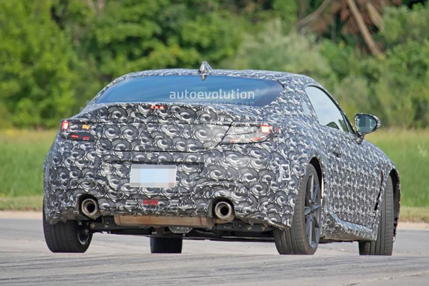 BRZ/86路试谍照曝光 外形大改 预计搭载2.4L发动机