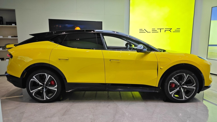 百万级“吉利王” 探店实拍路特斯Eletre 选它还是Model X