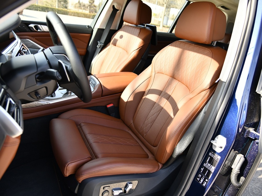 爱上一辆“不纯粹”的BMW  拥有宝马X7真的遥不可及？