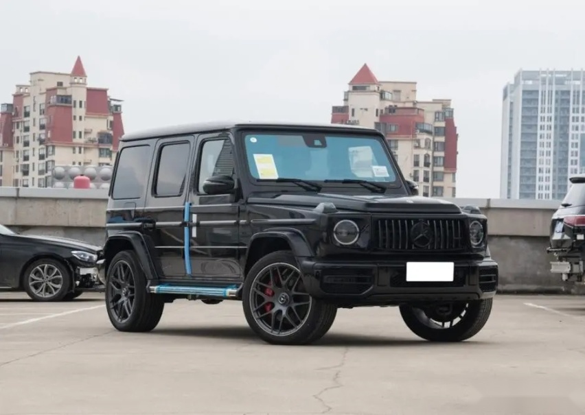 接近300万的奔驰大G，4.0T V8绝非浪得虚名，够大气！