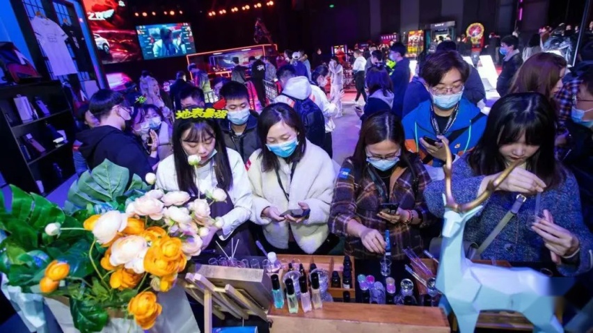 新玩法、新体验，长安UNI荣耀之夜：每个用户都是参与者！