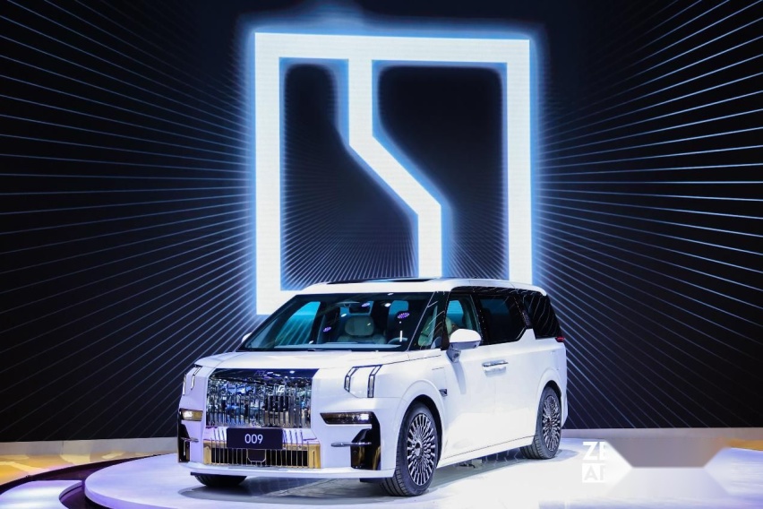 极氪提前完成2022年7万交付目标