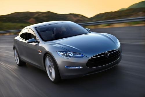 新款Model S/X搭载“赛车”方向盘，安全性存疑