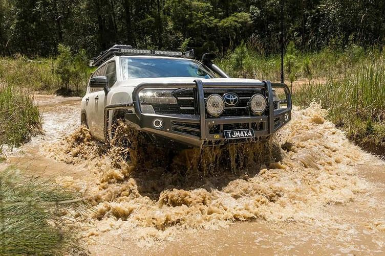 全新豐田蘭德酷路澤4x4 tjm改裝版曝光,外觀非常的粗獷